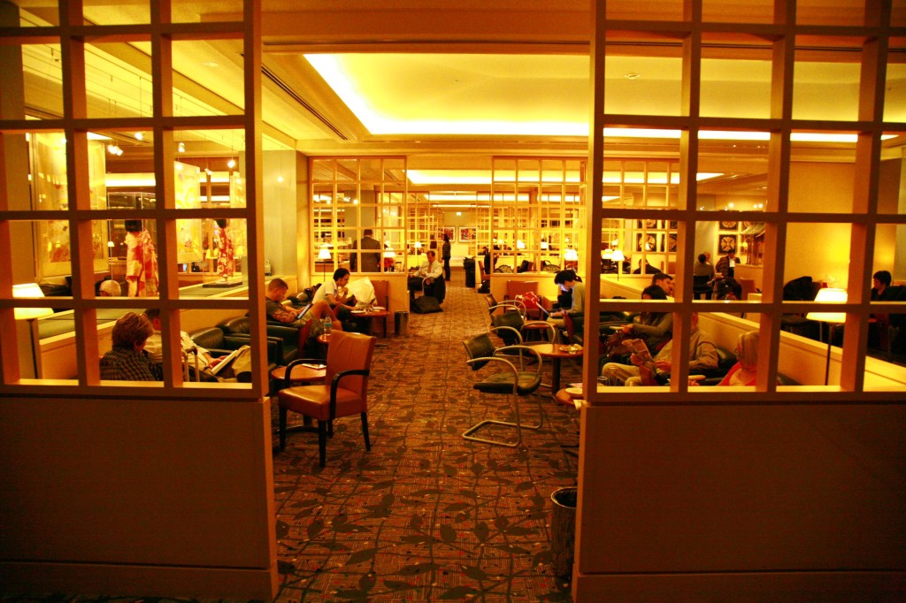 成田空港のラウンジ