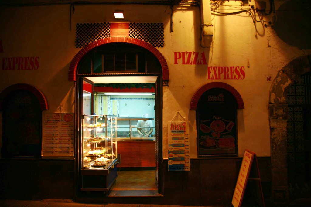 アマルフィのおすすめピザ屋　PIZZA EXPRESS