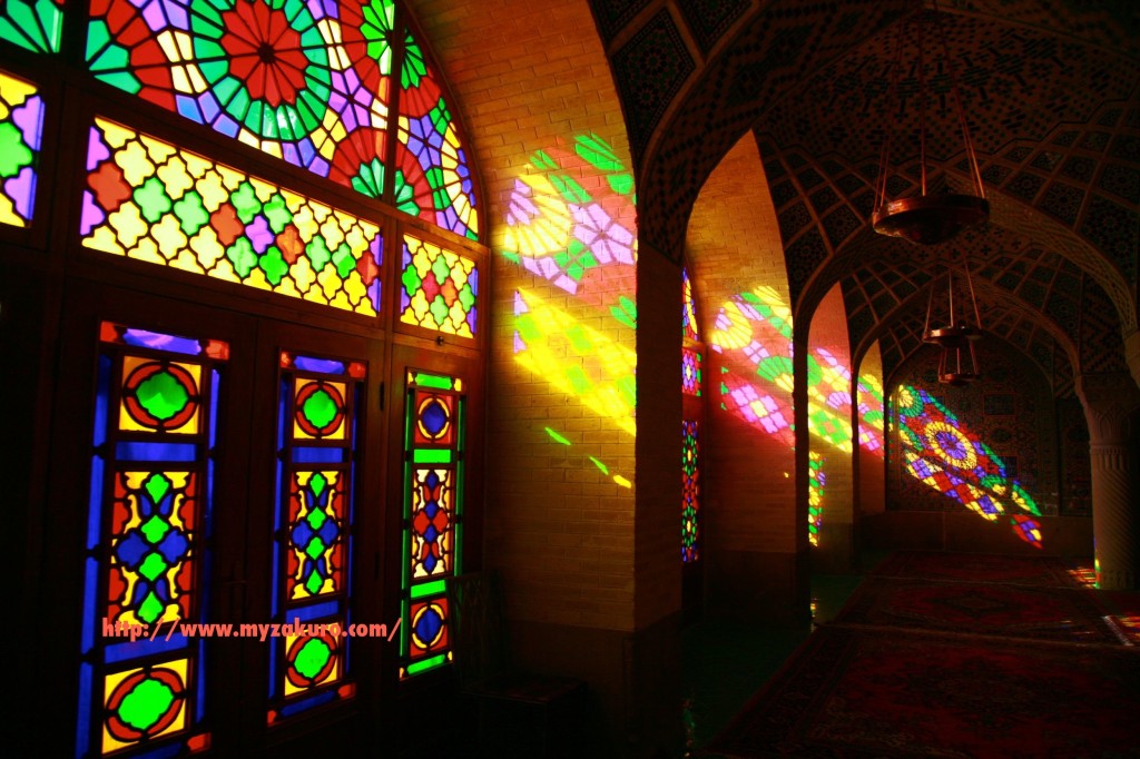 イランのシーラズにある「マスジェデ・ナスィーロル・モスク」
