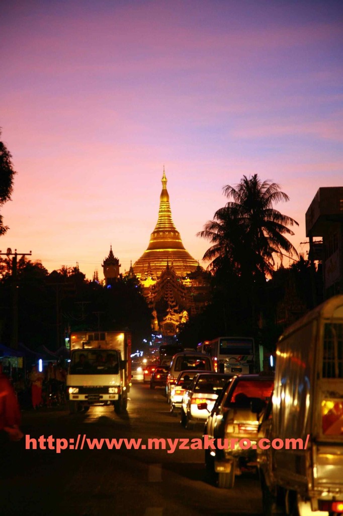 Shwedagon Pagoda014_
